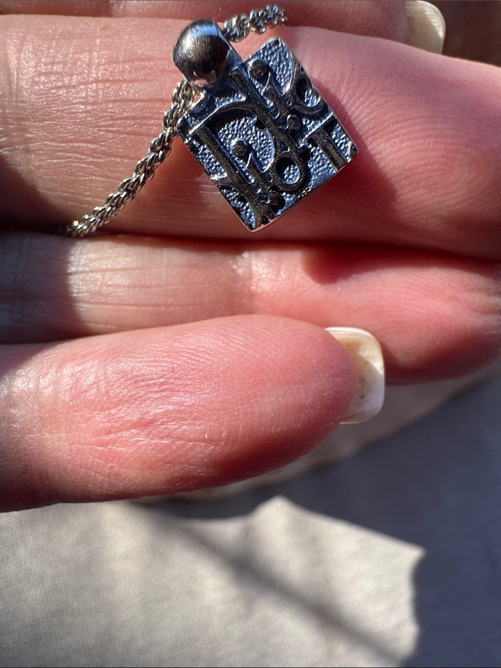 CD Cube Reversible Trotter Pendant Necklace - Silver approx 18” Adjustable - Picture 5 of 7